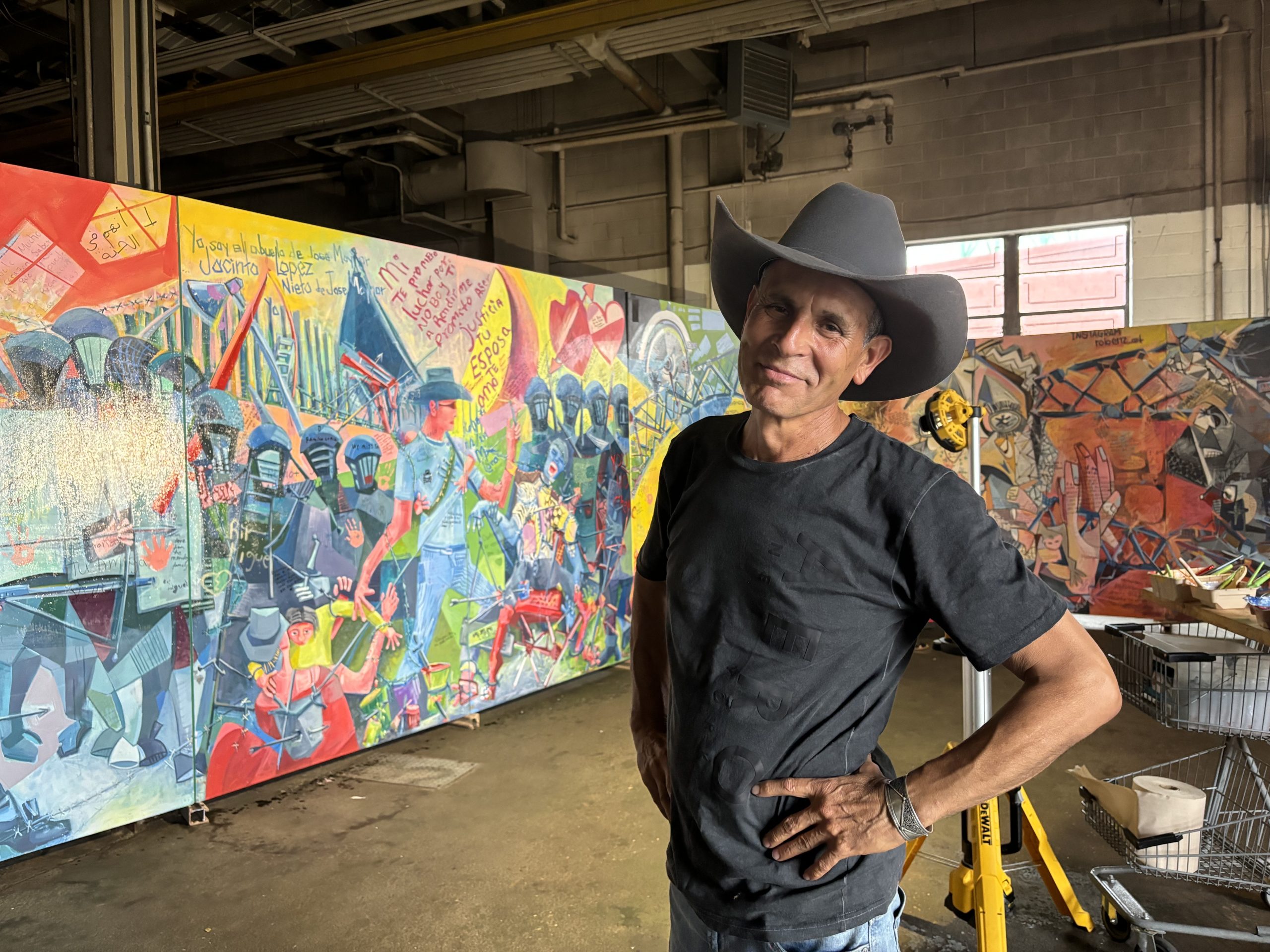 Roberto Marquez mural artist